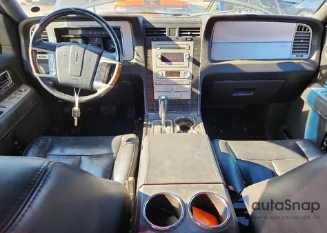 2008 Lincoln Townhouse Navigator z USA, uszkodzony, nr VIN 5LMFU28538LJ20288